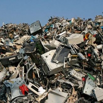 随意倾倒危险废物，判刑、罚款都可能